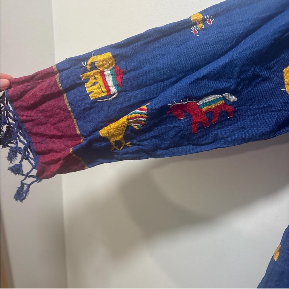 Women’s XS linen dress with animal embroidery - Picture 3 of 3